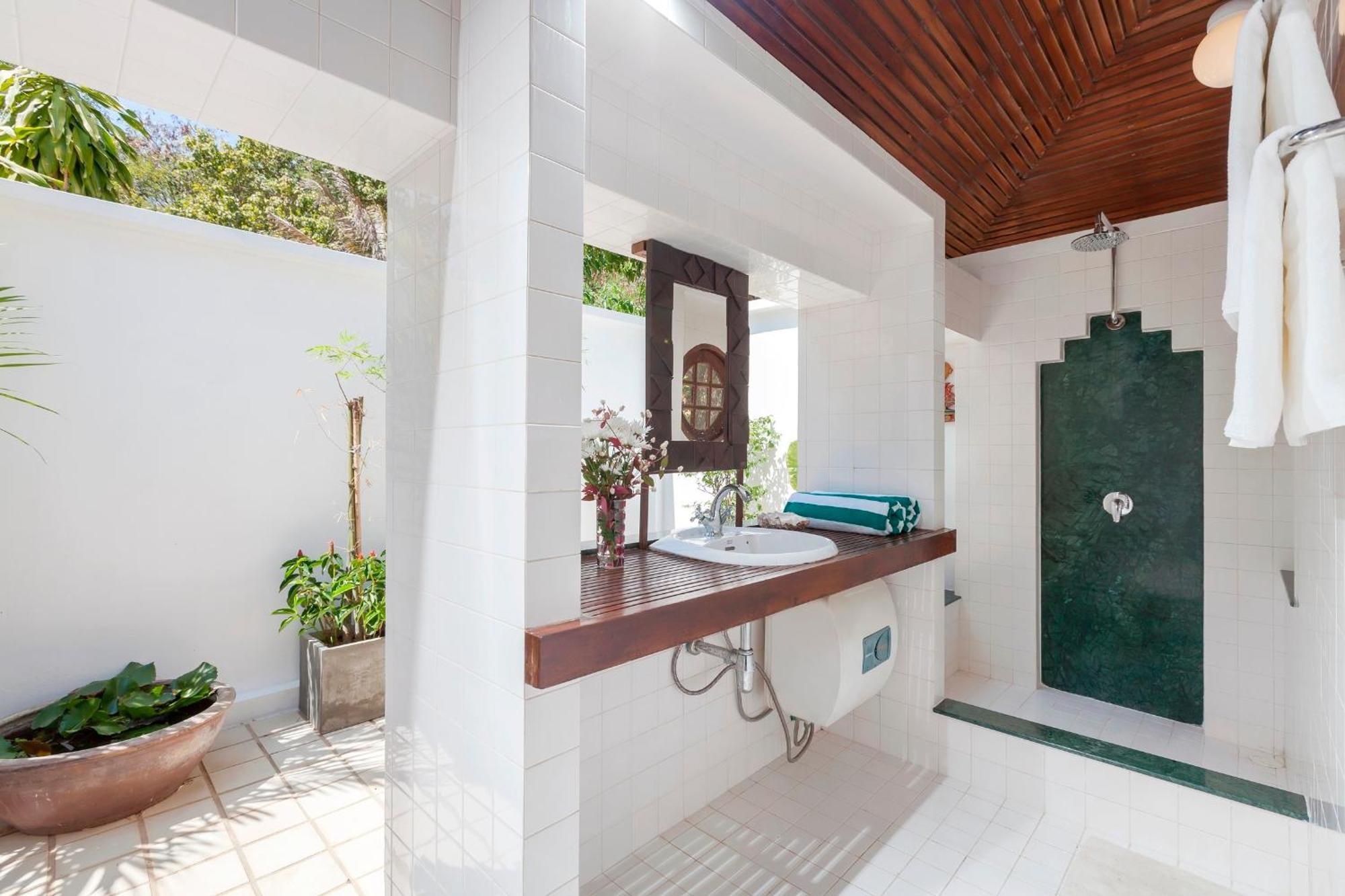 Rawai Baan Khunying - Secluded Phuket Beachfront Villa מראה חיצוני תמונה