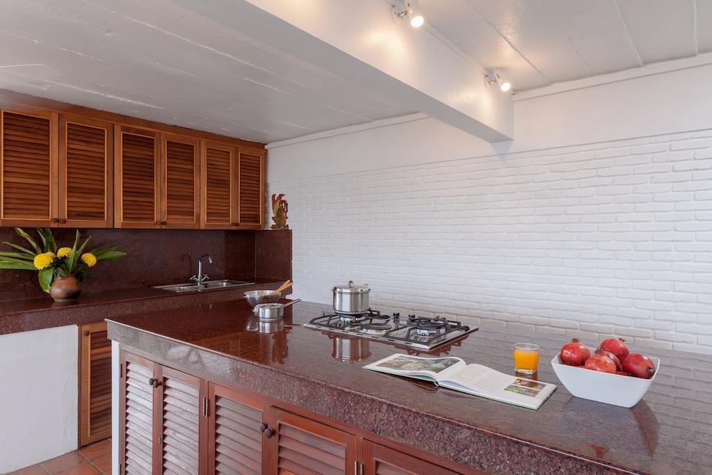 Rawai Baan Khunying - Secluded Phuket Beachfront Villa חדר תמונה