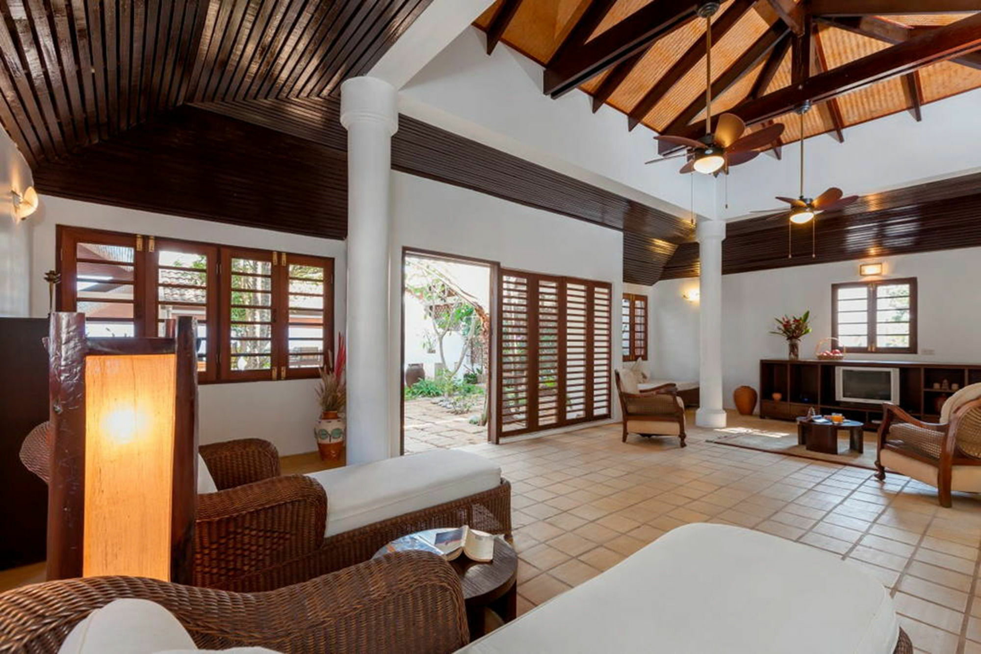 Rawai Baan Khunying - Secluded Phuket Beachfront Villa מראה חיצוני תמונה