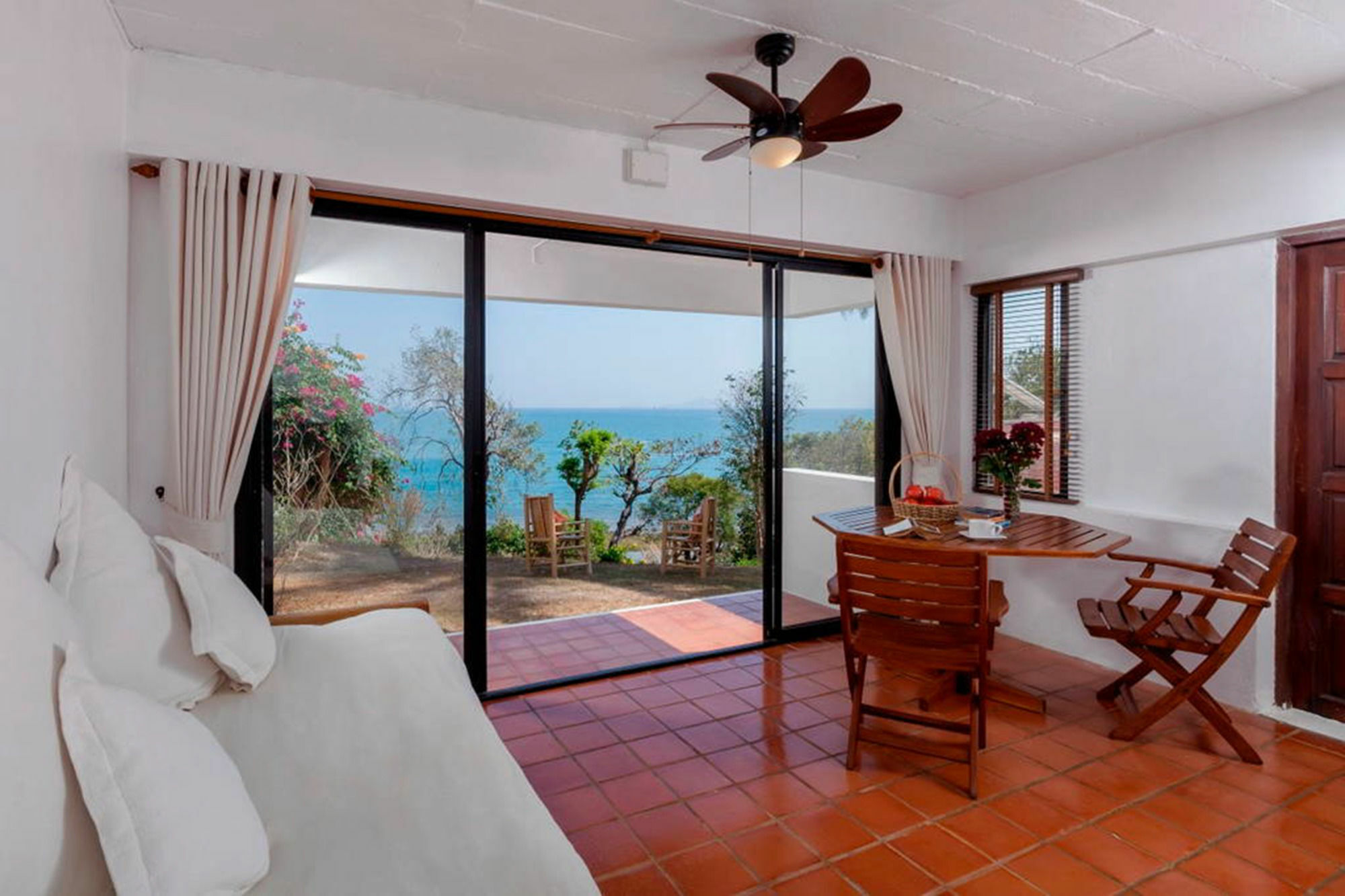 Rawai Baan Khunying - Secluded Phuket Beachfront Villa מראה חיצוני תמונה